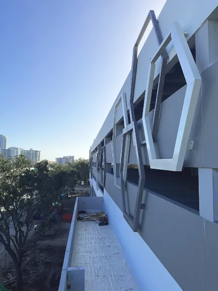 p1 arch metal bayfront sm